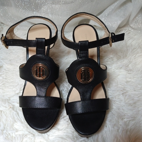Tommy Hilfiger Shoes - Tommy Hilfiger Black wedges